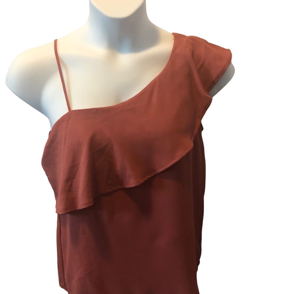 NWT MONTEAU OFF SHOULDER MAUVE TOP
